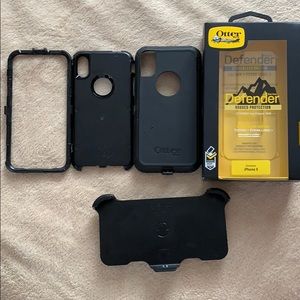 Otterbox iPhone X black on black Defender series